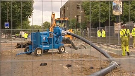 Pump Hire for Brentford Residents pump-brentford-floods1