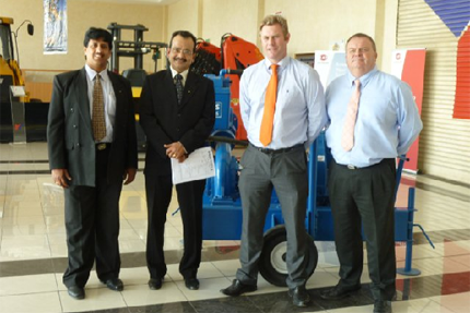 bahrain-distributor-renewed Signing of new distributor agreement (during recent visit to Y.K. Almoayyed & Sons Heavy Equipment Division show room in Manama)