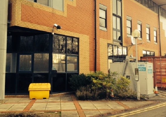 100kW Chiller Telecoms International mobile phone company seeks urgent cooling