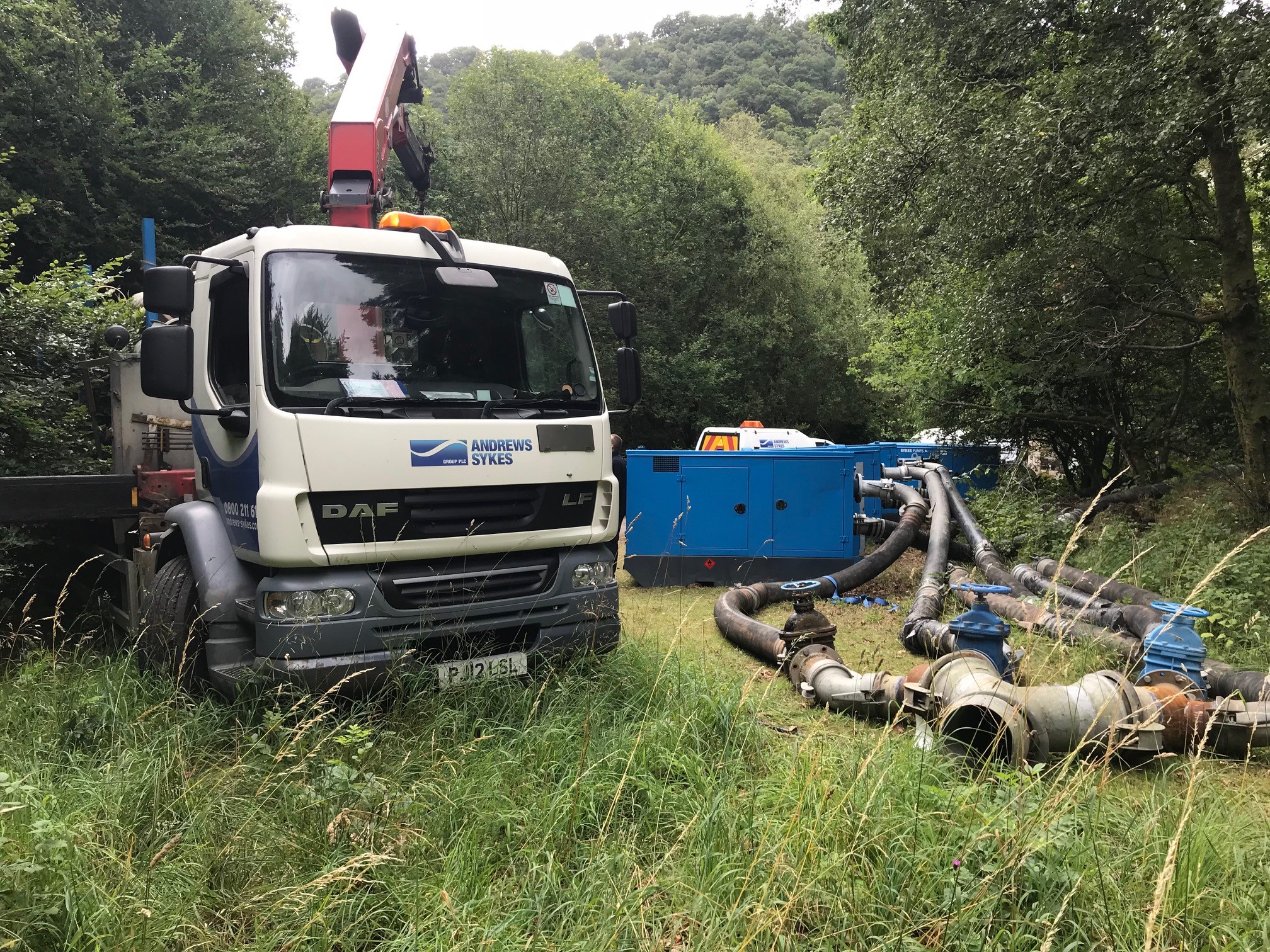 Reliable emergency pump hire for aquaculture by Sykes Pumps Sykes Pumps emergency hire equipment in operation at salmon farm