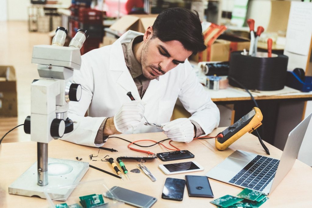 Air cleaner hire enables phone company to reopen following chemical spillage