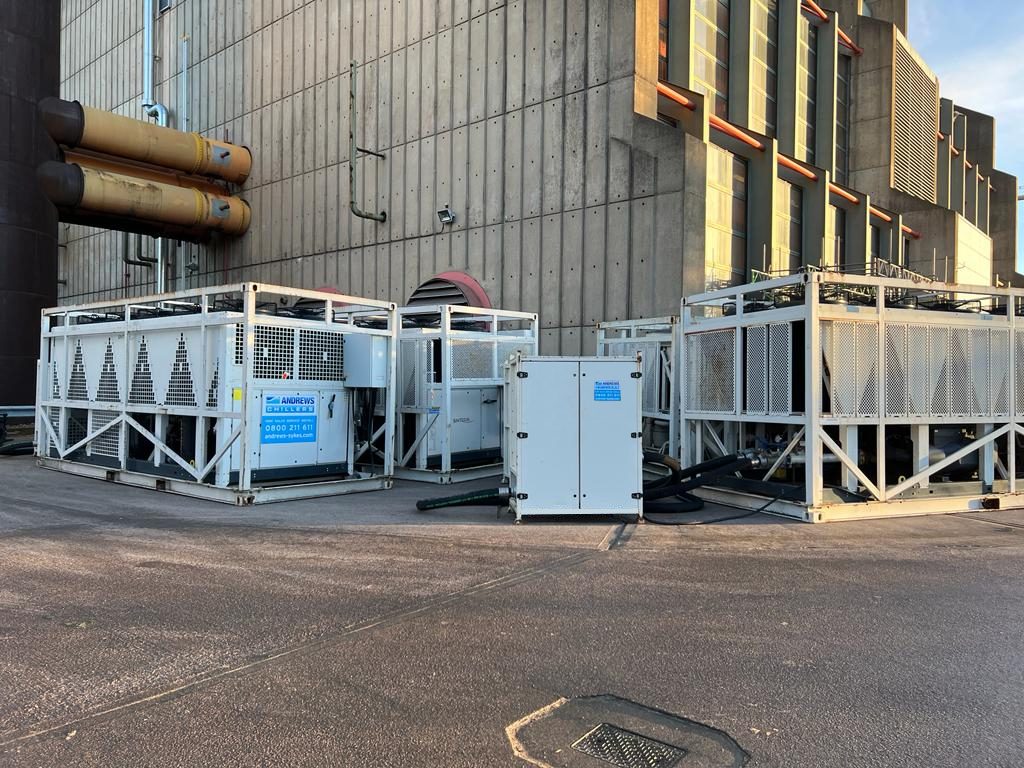 Engineers commissioning chiller solution to support brewery operations Andrews Sykes engineers commissioning temporary chiller system for brewery shutdown