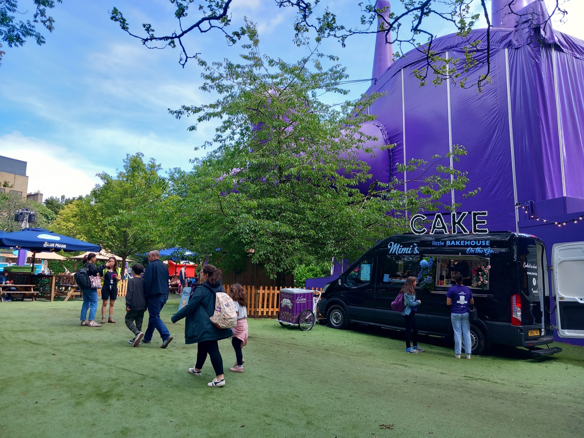 Comedic delights and comfortable nights! Adaptable cooling solutions for Edinburgh Fringe Festival