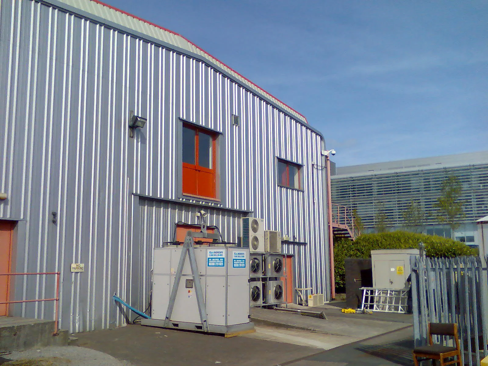 Data centre sources temporary cooling via facilities manager