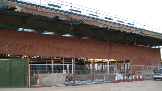 Dehumidification hire salvages leisure centre renovation scheme